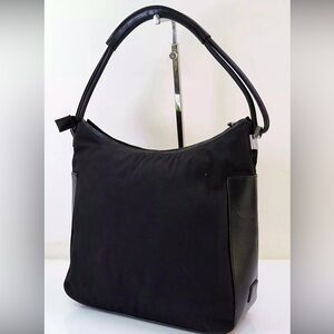 Auth GUCCI Black Nylon Canvas and Leather Tote Shoulder Bag Purse #57658